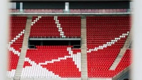 [图]海港连胜未尝一败，巴尔加斯挺身而出，三镇零封失利中断连绩